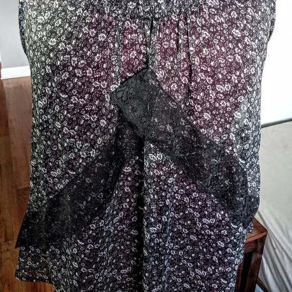 Bisou Bisou Sheer Black & White Lace Trim Top - Picture 2 of 6